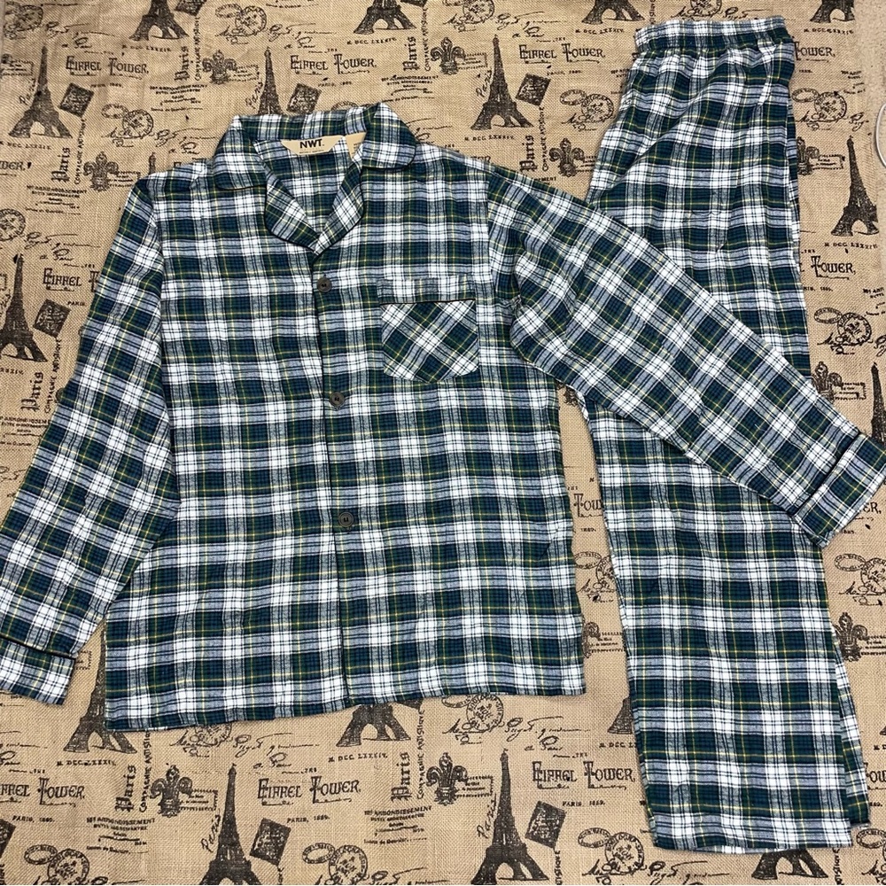 NWT Natural Northwest Territory NWT! Green/White Buffalo Plaid Set Pajama